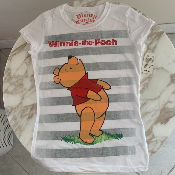 Disney Couture: Junior's Winnie the Pooh -  T-Shirt - NWT - Picture 2 of 5